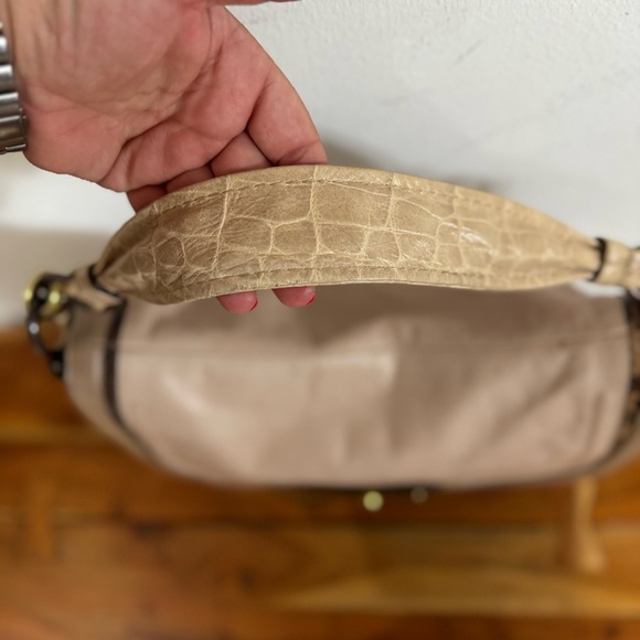 Coach - Picture 6 of 16